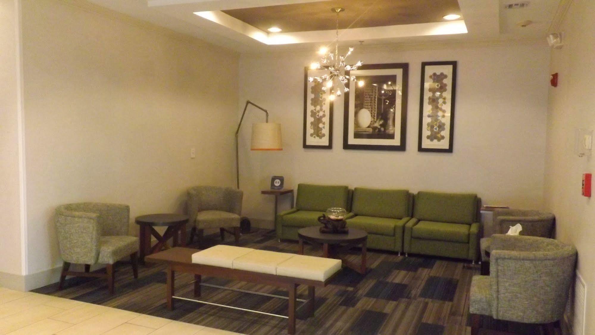 Holiday Inn Express & Suites Dyersburg By Ihg Экстерьер фото