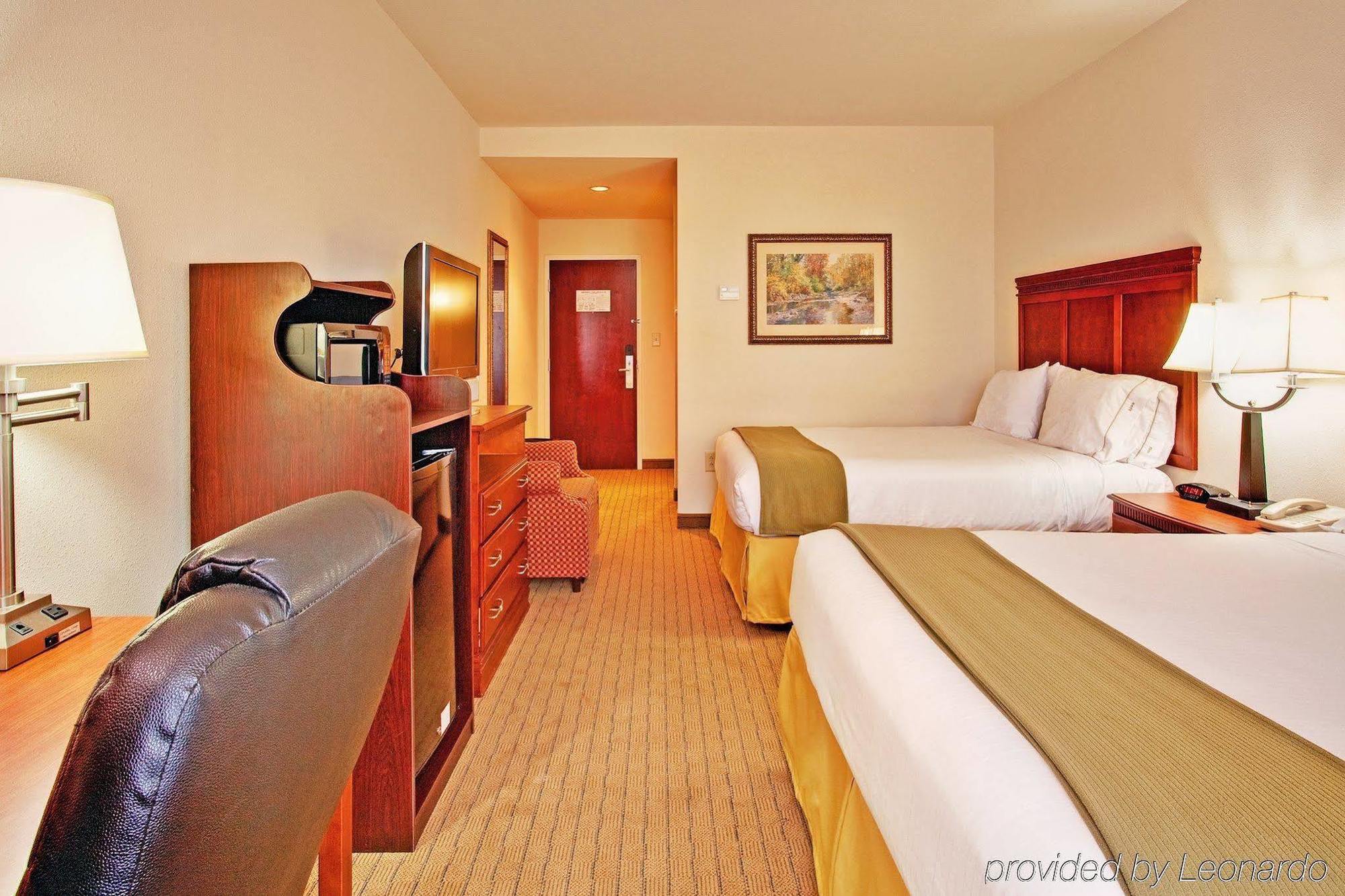 Holiday Inn Express & Suites Dyersburg By Ihg Экстерьер фото