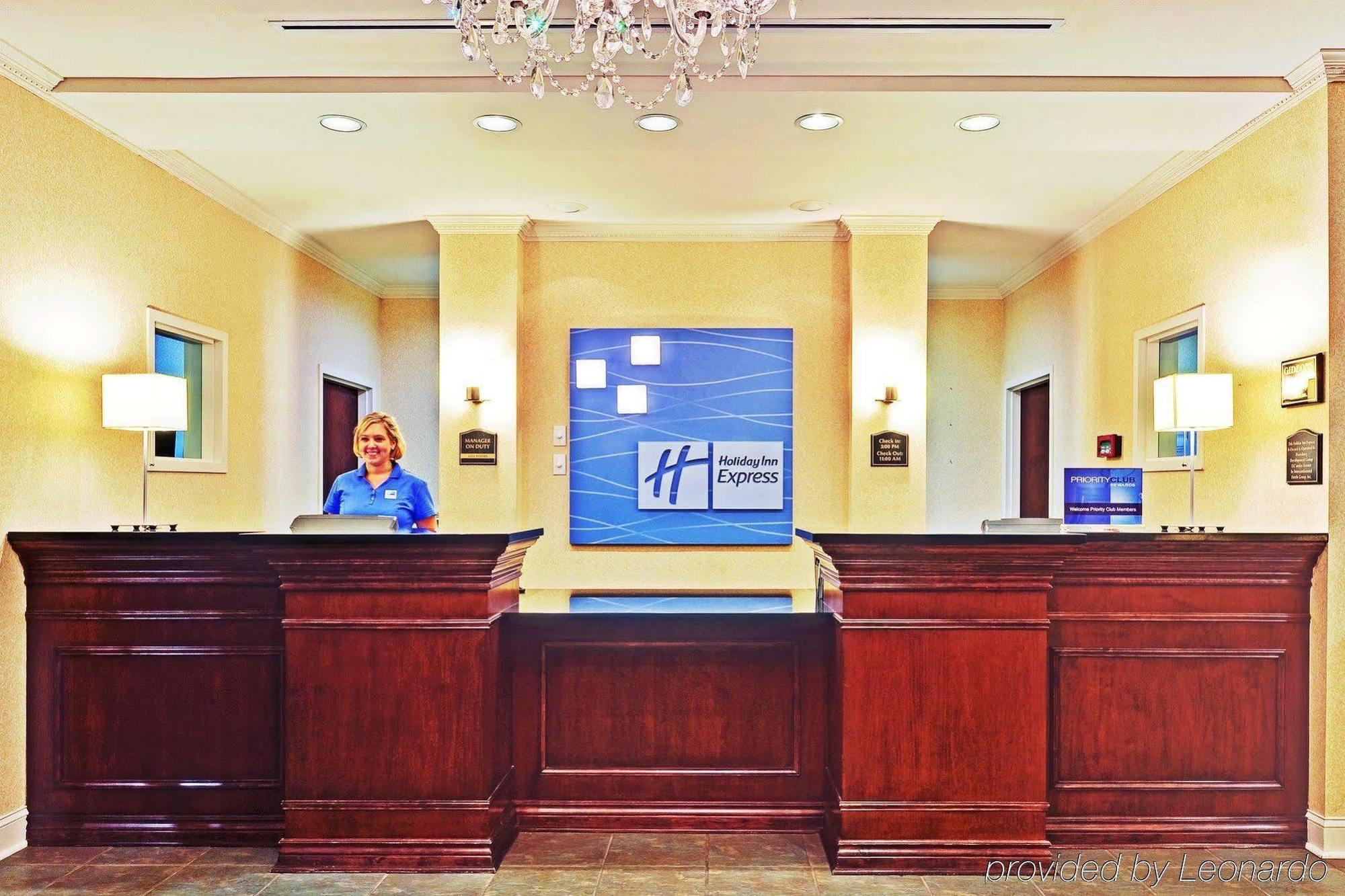 Holiday Inn Express & Suites Dyersburg By Ihg Интерьер фото