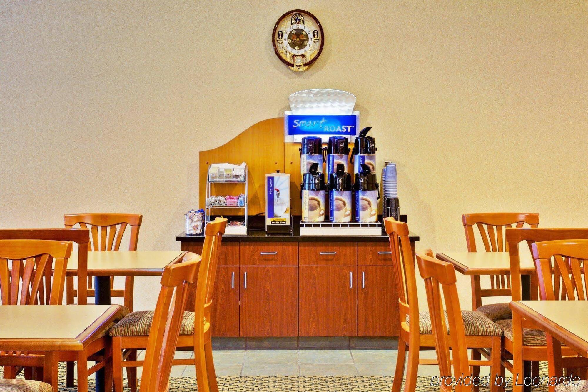 Holiday Inn Express & Suites Dyersburg By Ihg Экстерьер фото